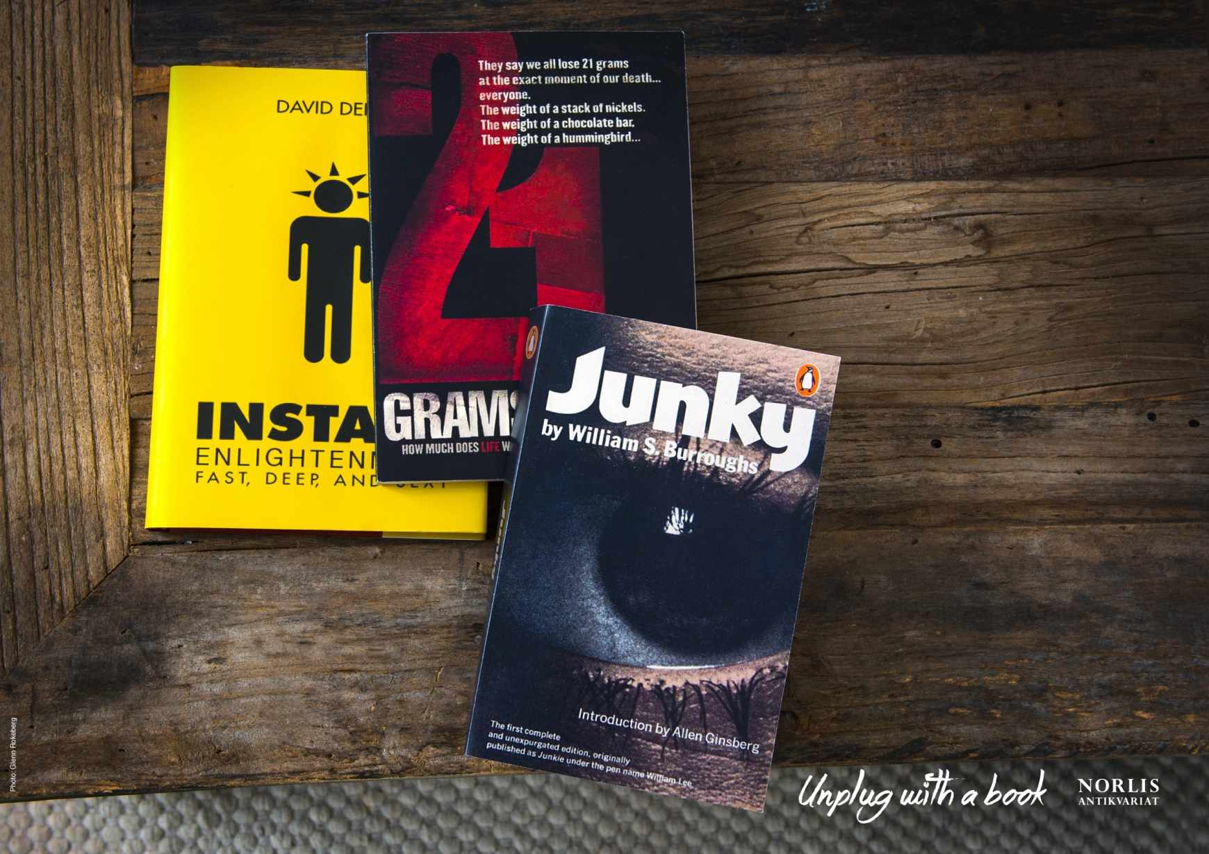 Norlis Bookstore - Unplug with a book - Instagram